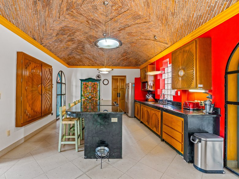 Casa Latona — 12 photos