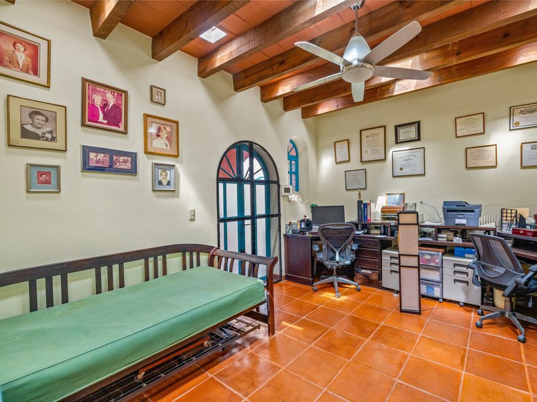 Casa Latona — 21 photos