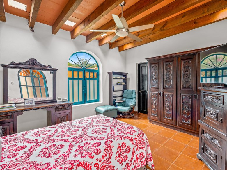 Casa Latona — 16 photos