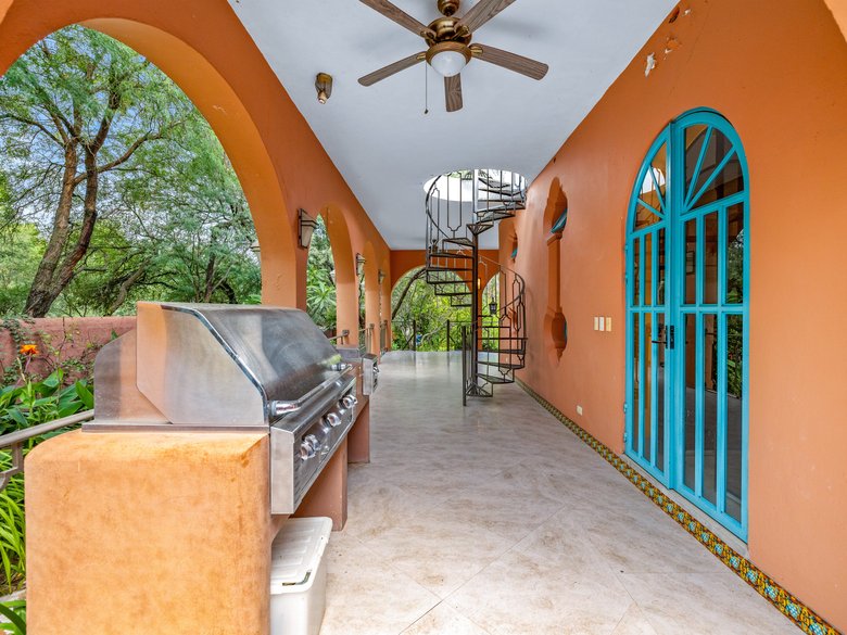 Casa Latona — 24 photos