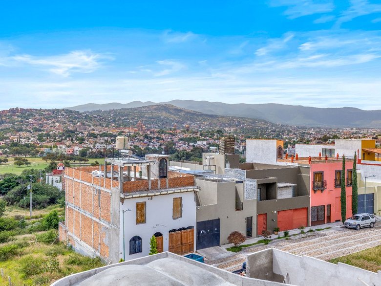 CASA NOUVEAU — 18 photos