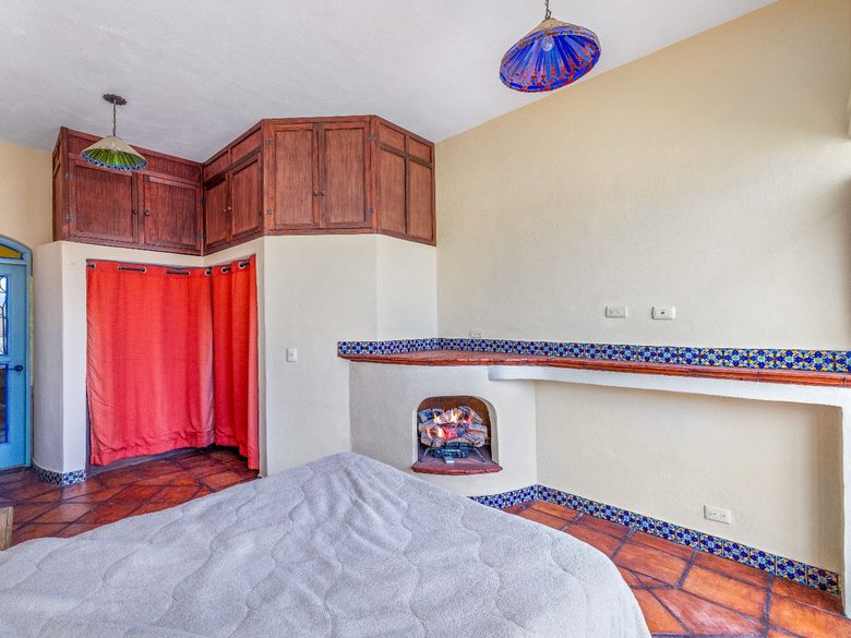 CASA NOUVEAU — 4 photos