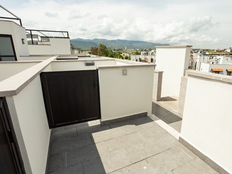 CONDOMINIO MONTECARLO LANTANA — 15 photos