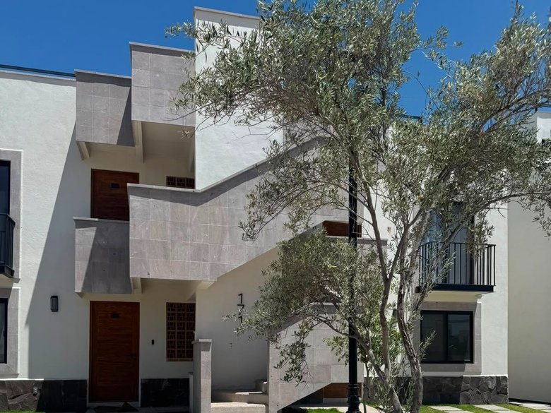 CONDOMINIO MONTECARLO LANTANA — 8 photos
