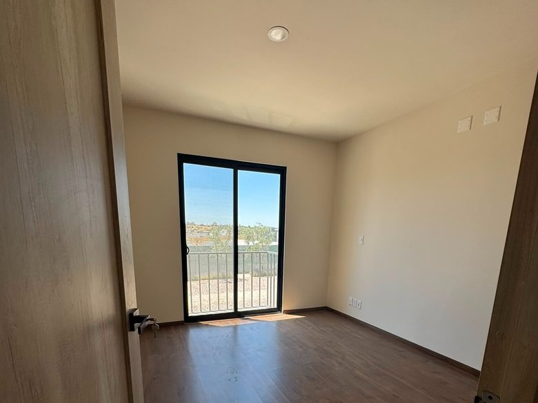 CONDOMINIO MONTECARLO LANTANA — 7 photos