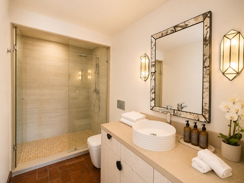 3 · Luxury Penthouse 2 Bedrooms with Private Rooftop - Paseo del Centro — 12 photos