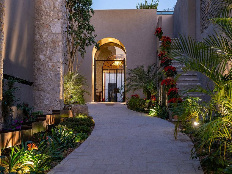 3 · Luxury Penthouse 2 Bedrooms with Private Rooftop - Paseo del Centro — 20 photos