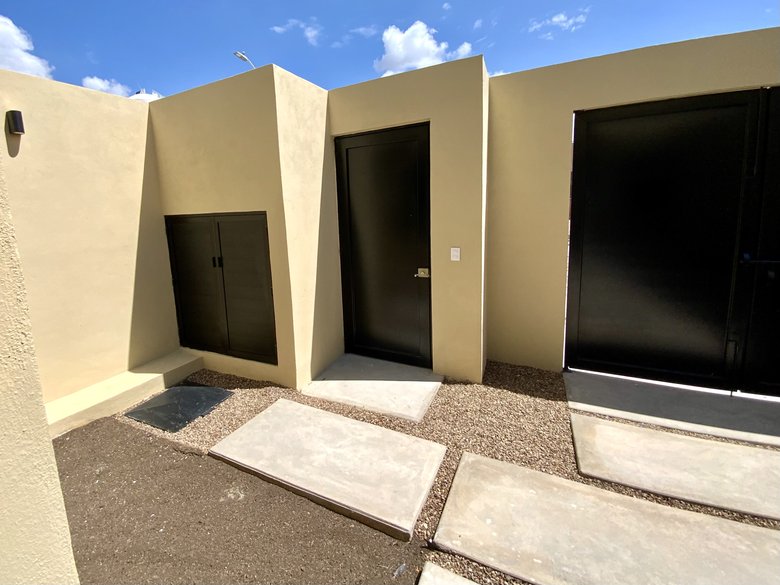 Contemporary, Recently-Built Home in the Golden Corridor, San Miguel de Allende — 23 photos
