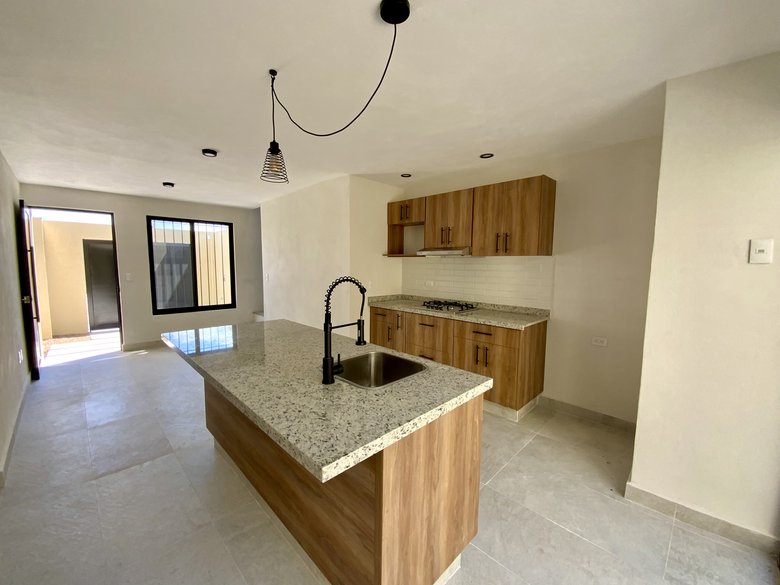 Contemporary, Recently-Built Home in the Golden Corridor, San Miguel de Allende — 3 photos
