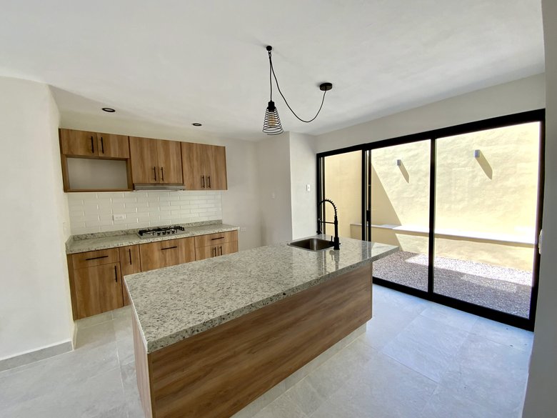 Contemporary, Recently-Built Home in the Golden Corridor, San Miguel de Allende — 6 photos