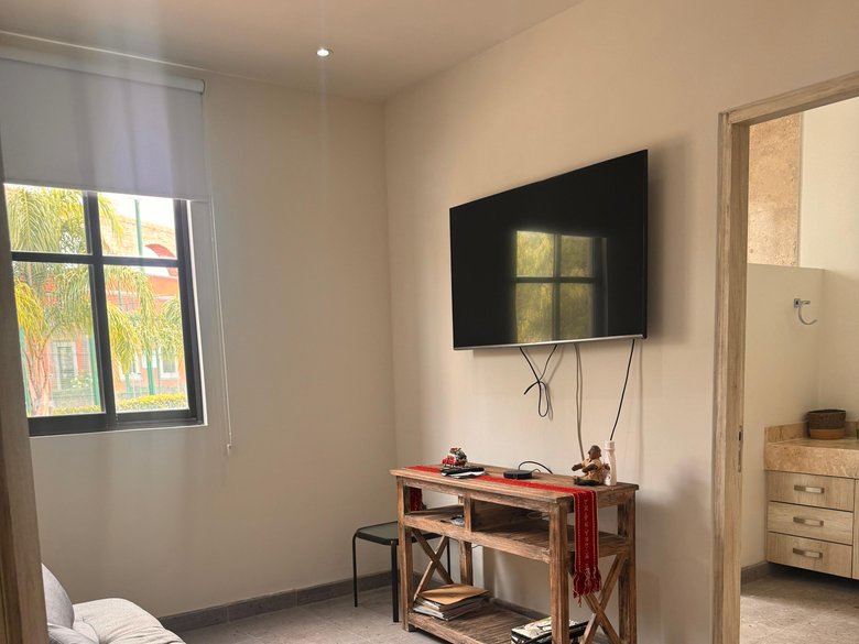 Lower Floor Condo in El Milagro — 4 photos