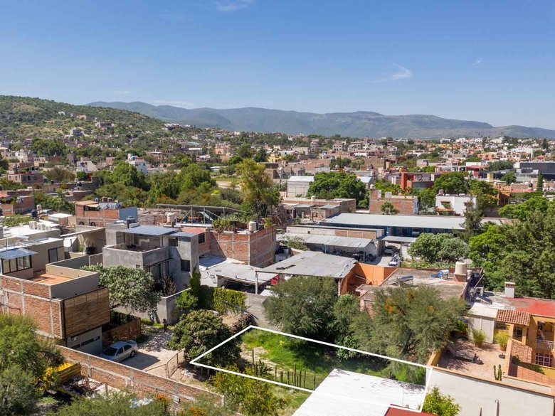 Zamora Rios Lot — 7 photos