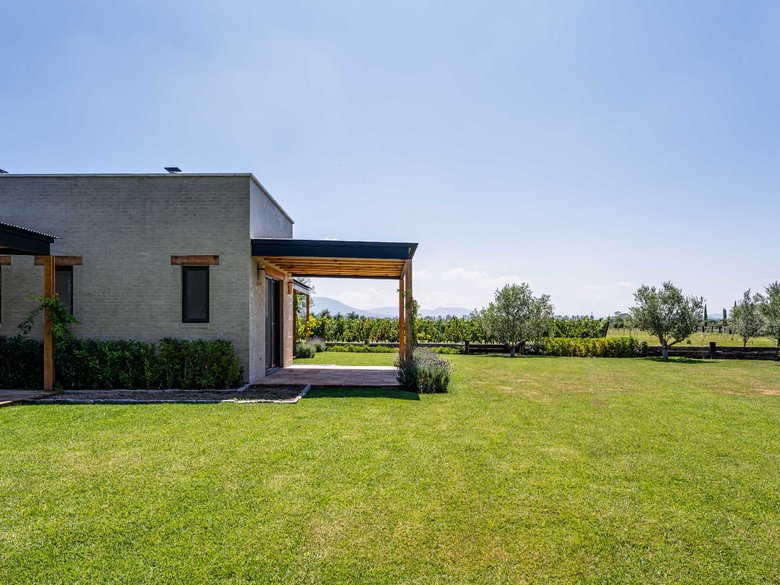 Casa Jinete — 8 photos