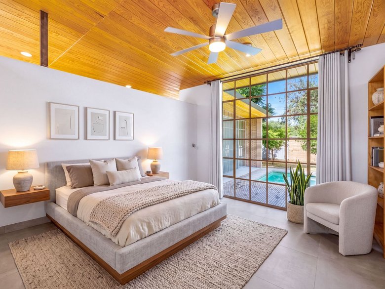 CASA PETIRROJO — 18 photos