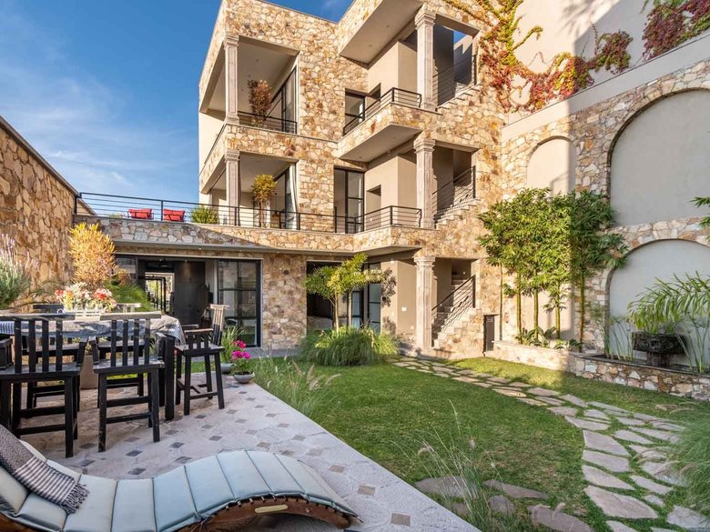Casa Tres Monos — 10 photos