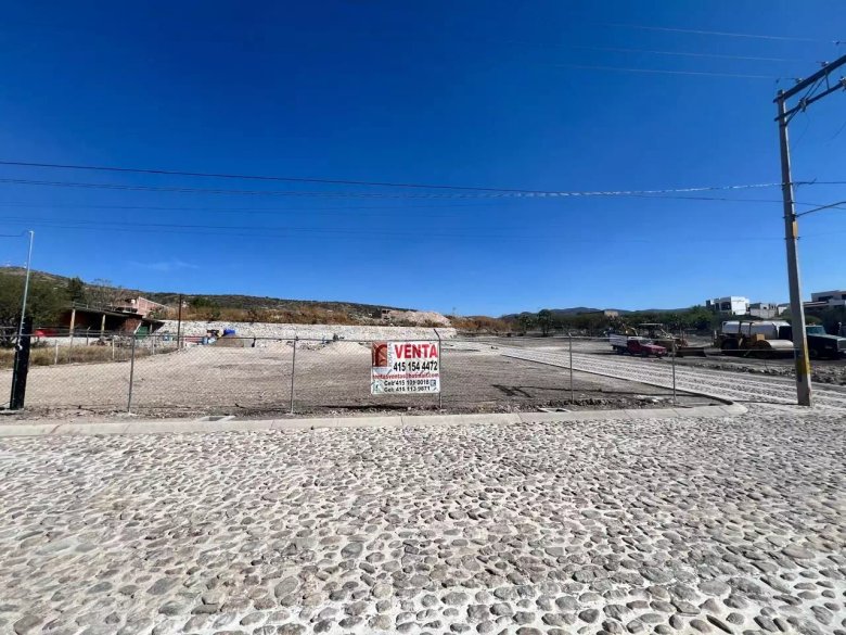 Terrenos en "La Lejona" (precio por m2) — 8 photos