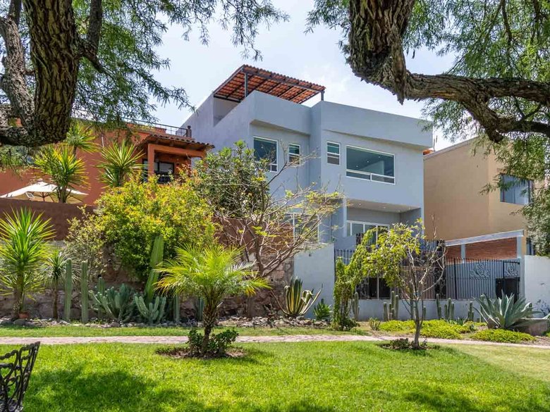 Casa Verona — 24 photos