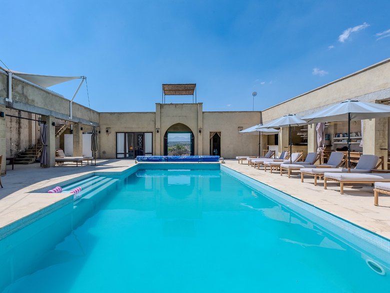 Shanti San Miguel — 3 photos