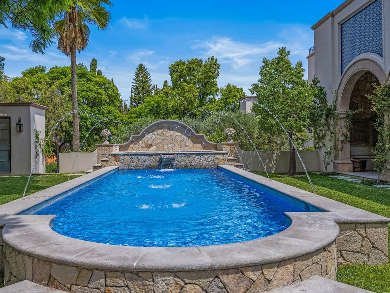 Privada Baeza — 12 photos