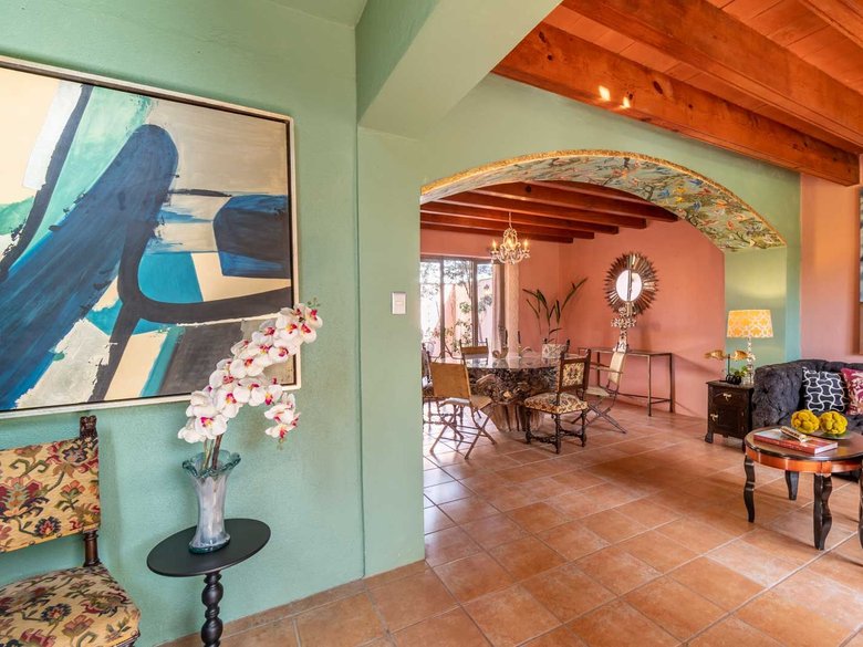 Casa de los Angeles — 5 photos