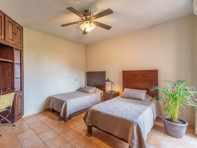 Casa de los Angeles — 21 photos