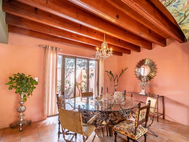 Casa de los Angeles — 10 photos