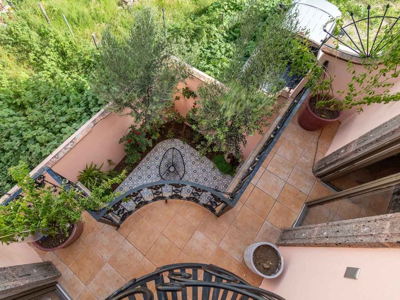Casa de los Angeles — 26 photos