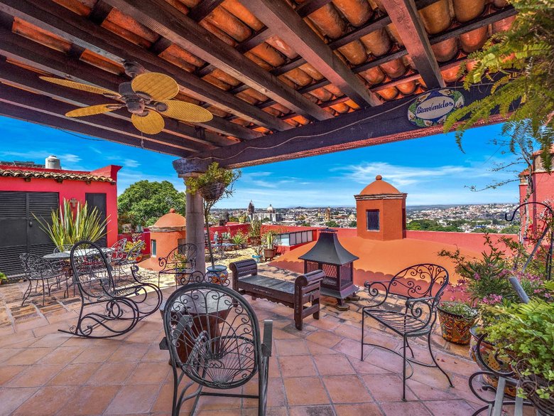 Casa De León — 18 photos