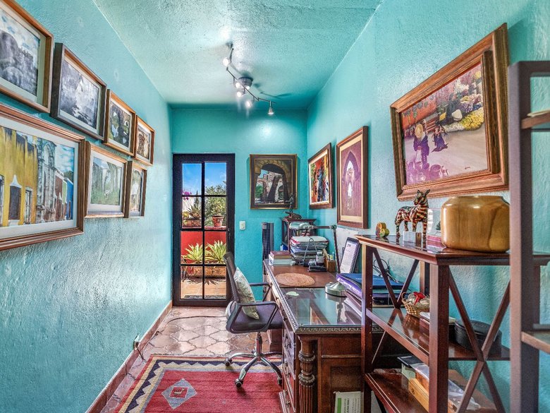 Casa De León — 10 photos