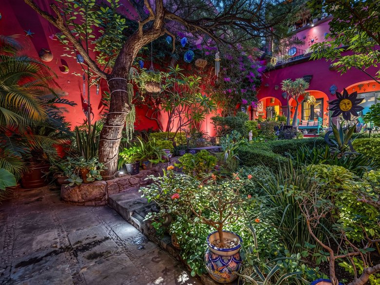 Casa De León — 9 photos