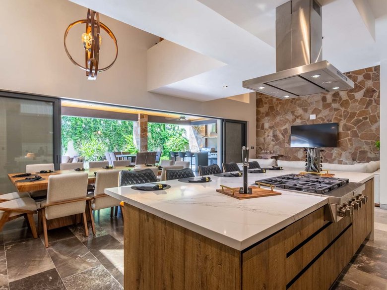 Casa Coronado 25 — 6 photos