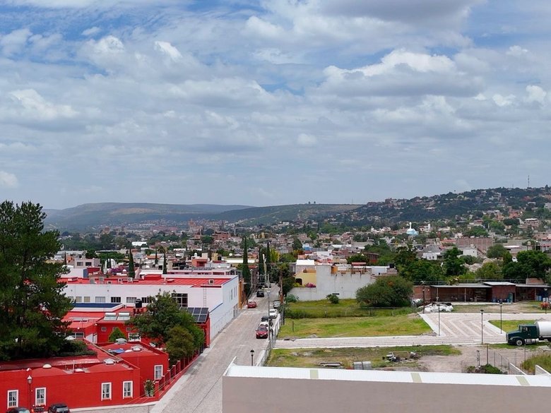 LOTE SUSPIRO LA LEJONA — 5 photos