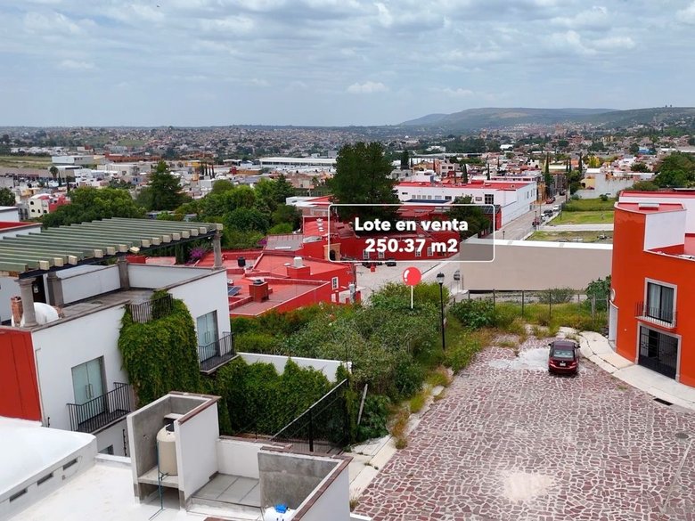 LOTE SUSPIRO LA LEJONA — 4 photos