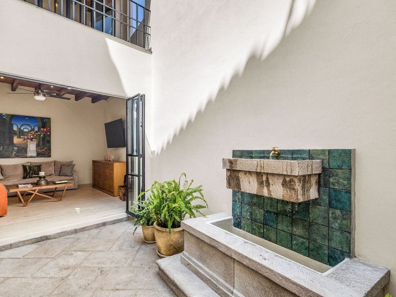 Villa Lorenzo — 9 photos