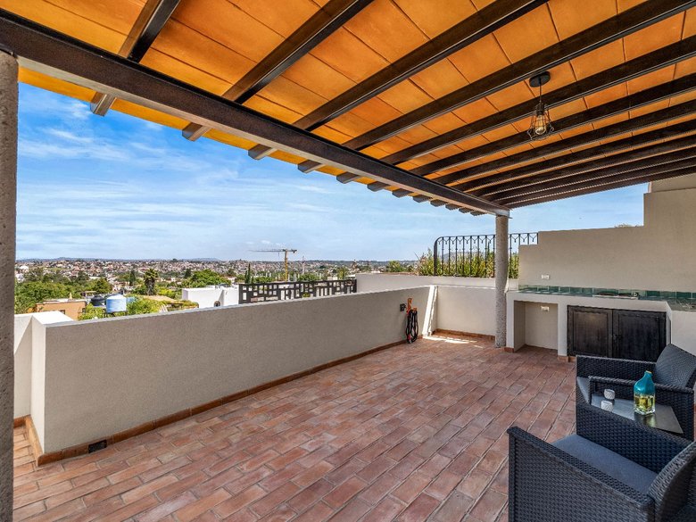 Villa Lorenzo — 21 photos