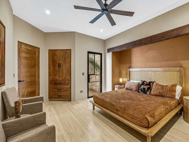 Villa Lorenzo — 13 photos