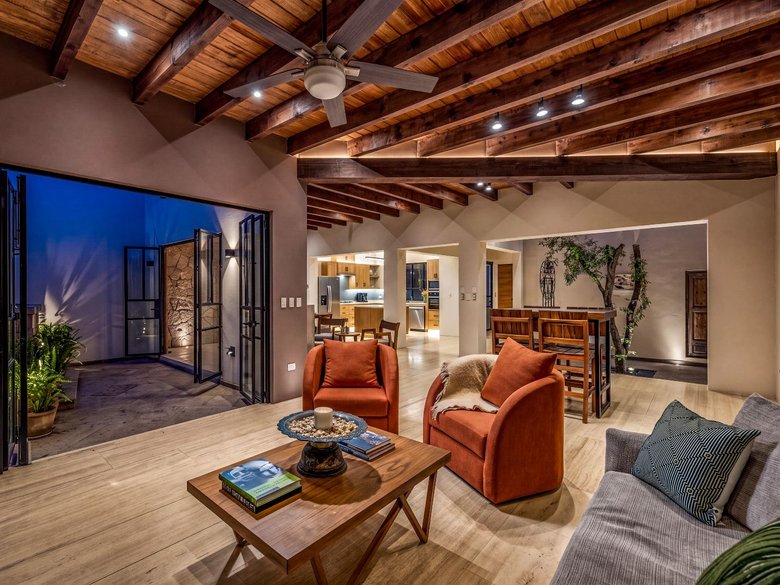Villa Lorenzo — 12 photos
