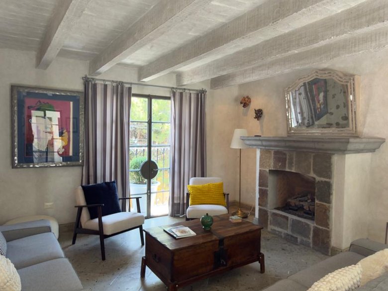 Casa Leo — 8 photos
