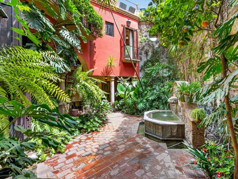 Villa Escondida — 11 photos