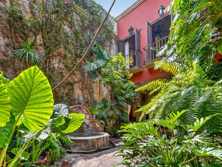 Villa Escondida — 2 photos