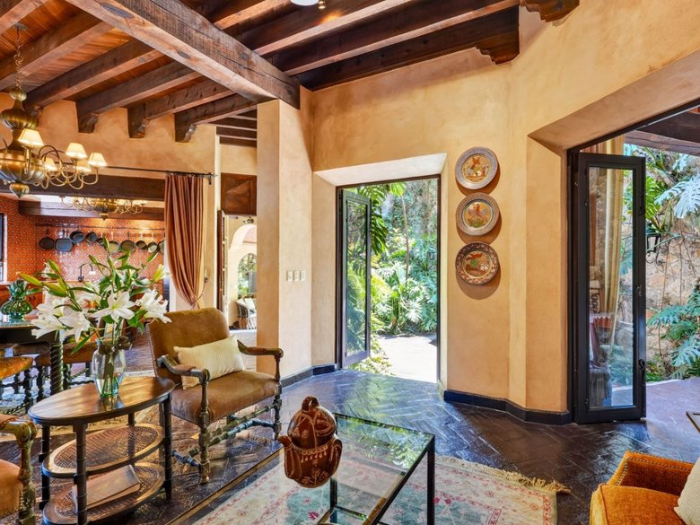 Villa Escondida — 7 photos