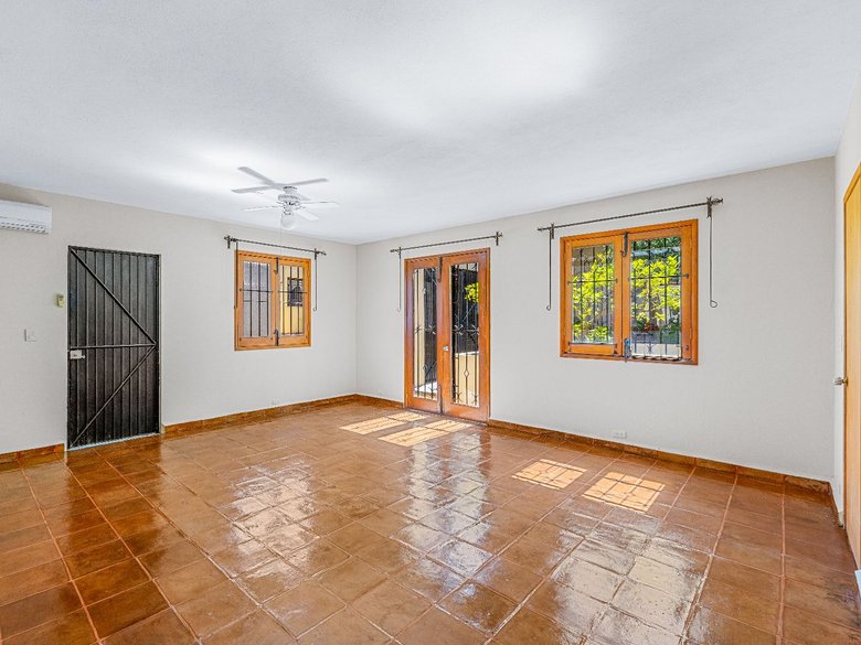 CASA CARLOTA — 20 photos