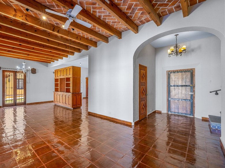 CASA CARLOTA — 3 photos