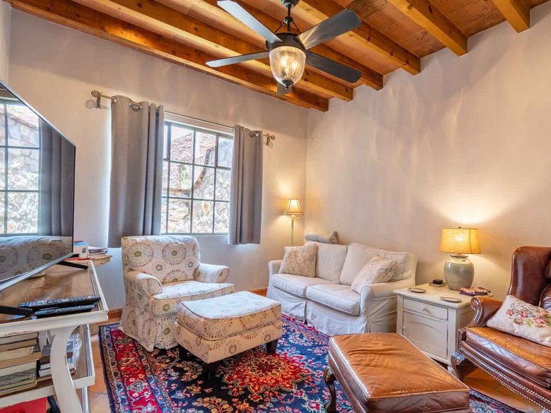 Casa de la Paz — 19 photos
