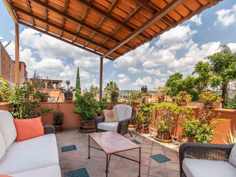 Casa de la Paz — 24 photos