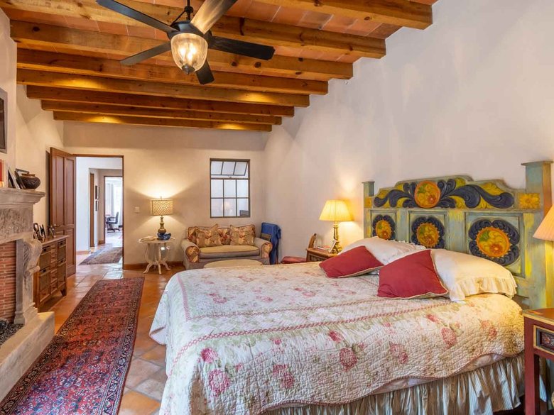 Casa de la Paz — 17 photos