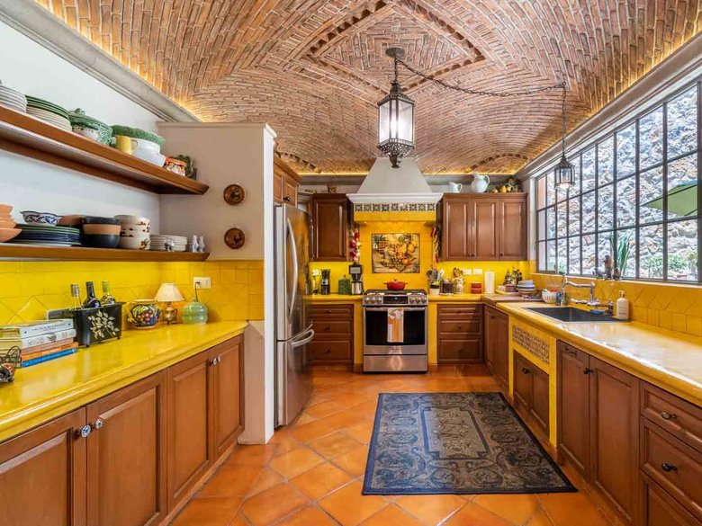 Casa de la Paz — 6 photos