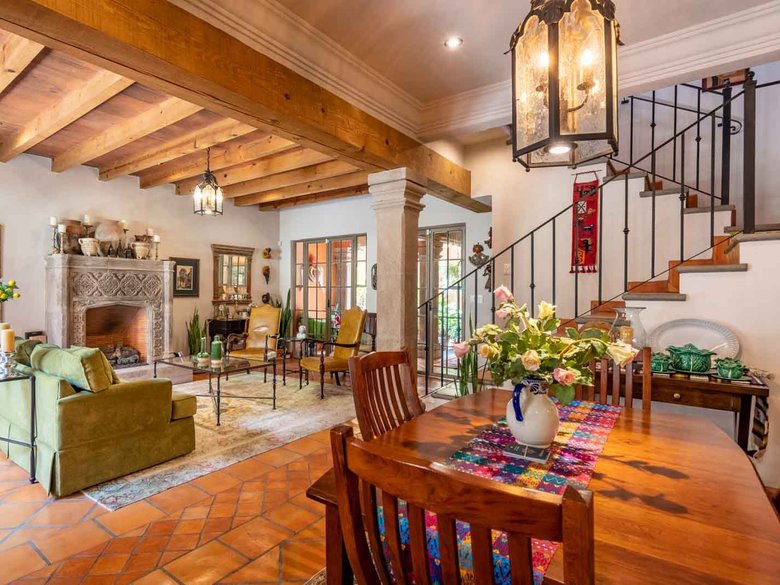 Casa de la Paz — 5 photos