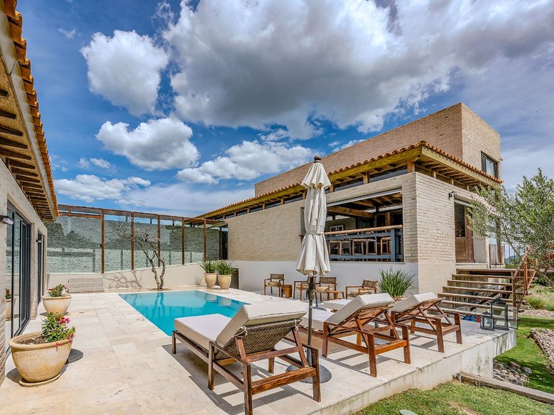 Villa Vinedo — 22 fotos