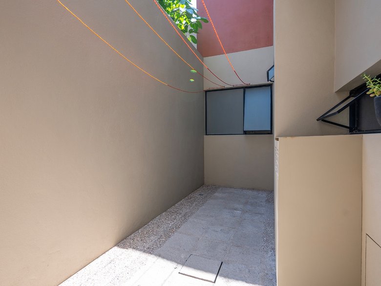 Modern Ground-Level Condo Near Centro — 21 photos
